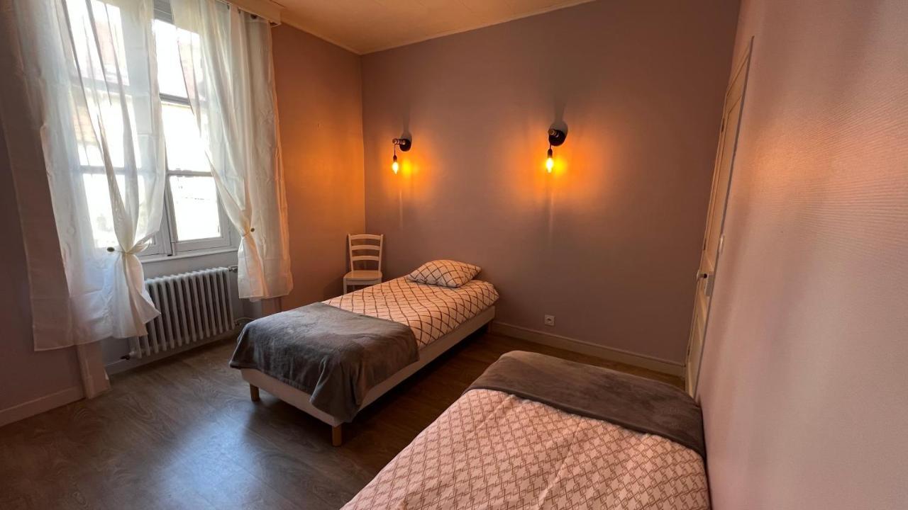 Appartement T4 70M2 - Meuble - Centre Ville - Proche Thermes Лон-ле-Сонье Экстерьер фото
