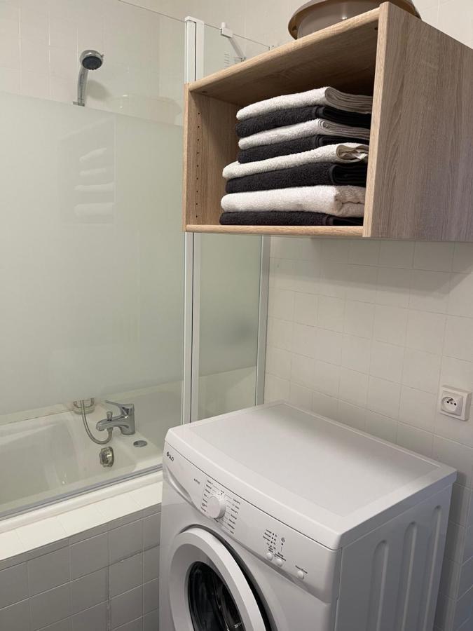 Appartement T4 70M2 - Meuble - Centre Ville - Proche Thermes Лон-ле-Сонье Экстерьер фото